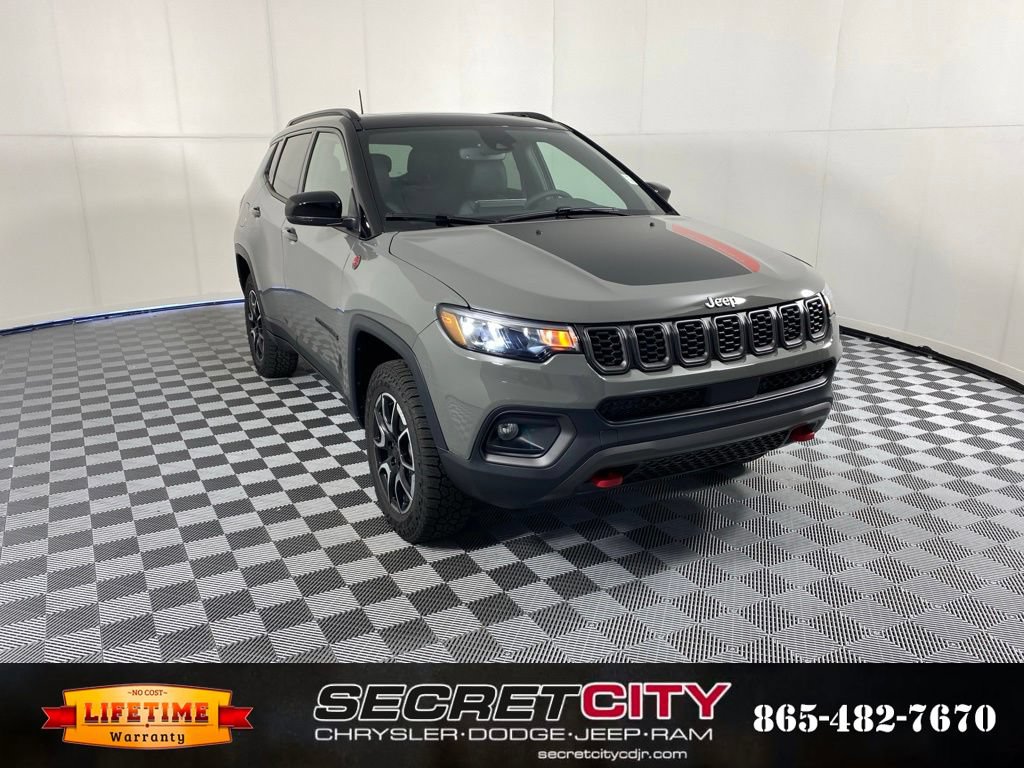 New 2026 Jeep Compass Trailhawk w/ Sun, Sound & Navigation Group AWD/4WD image 1