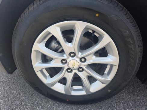 Used 2019 Chevrolet Equinox LT w/ LPO, Floor Liner Package FWD image 19
