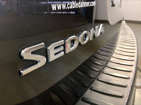 Used 2018 Kia Sedona SX FWD image 8