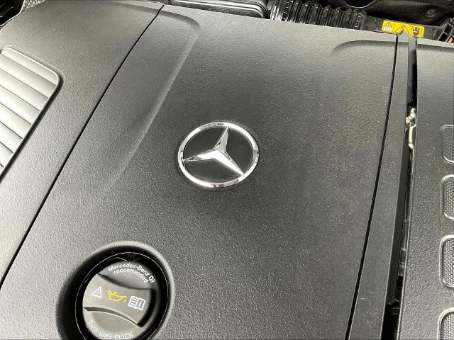 Used 2026 Mercedes-Benz GLC 300 4MATIC image 33