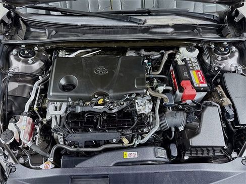 Used 2021 Toyota Camry SE image 27