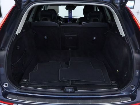 Used 2019 Volvo XC60 T8 Inscription w/ Advanced Package image 17