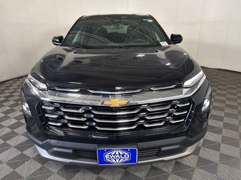 Used 2025 Chevrolet Equinox LT AWD/4WD image 3