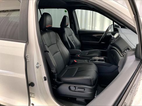 Used 2022 Honda Pilot TrailSport image 11