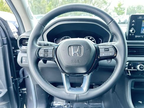 Used 2025 Honda Pilot Touring image 18
