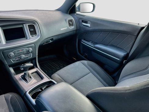 Used 2022 Dodge Charger SXT RWD image 22
