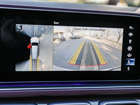 Used 2021 Mercedes-Benz Maybach GLS 600 4MATIC image 26