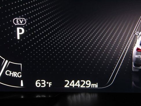 Used 2024 MAZDA CX-90 Plug-In Hybrid w/ Premium Plus image 18