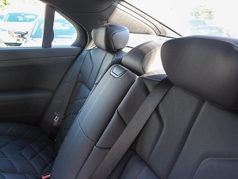 New 2026 BMW 740i image 18