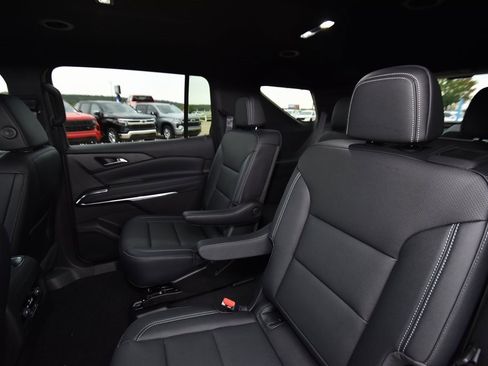 New 2026 Chevrolet Traverse LT w/ Driver Confidence Package image 11