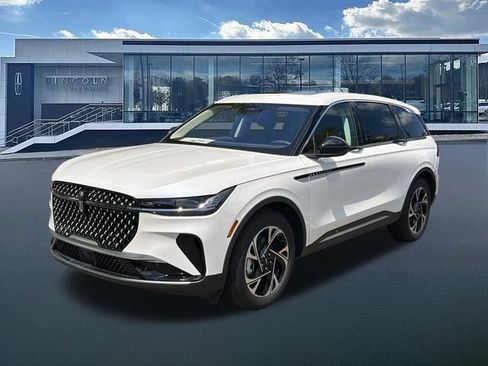 New 2026 Lincoln Nautilus Premier w/ Equipment Group 102A AWD/4WD image 3