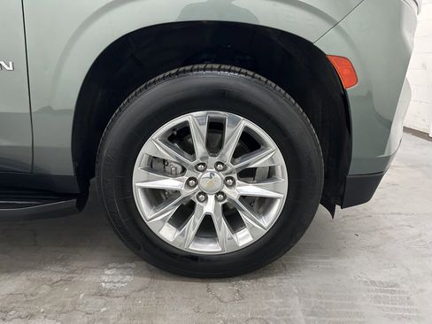 Used 2023 Chevrolet Suburban Premier image 59