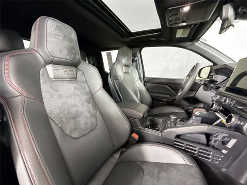 Used 2024 Toyota Tacoma TRD Pro image 40