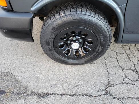 Used 2014 Chevrolet Express 1500 LS image 10