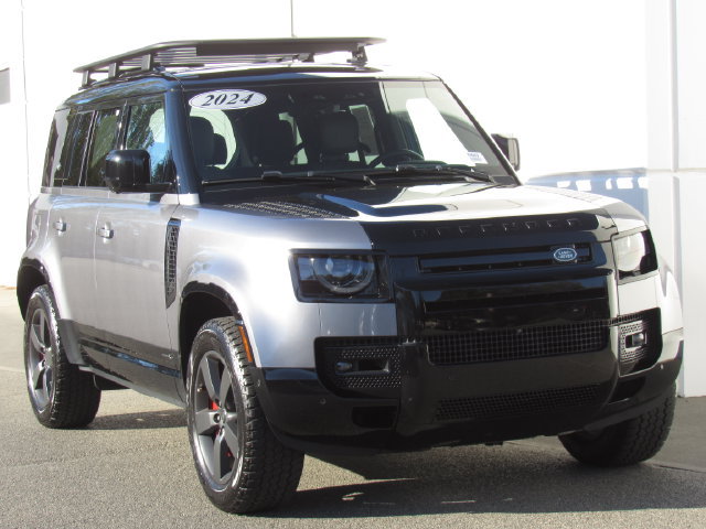 Used 2024 Land Rover Defender 110 X AWD/4WD image 2