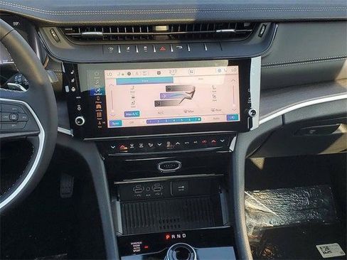 New 2026 Jeep Grand Cherokee L Limited AWD/4WD image 15