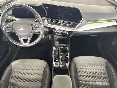 Used 2024 Chevrolet Trax LT w/ Driver Confidence Package FWD image 14