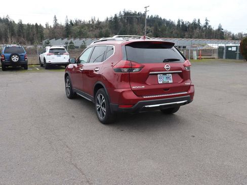 Used 2020 Nissan Rogue SV w/ Sun & Sound Touring Package image 7
