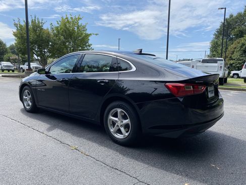 Used 2018 Chevrolet Malibu LS FWD image 7