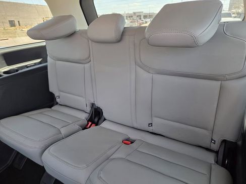 New 2026 Ford Expedition Active RWD image 15