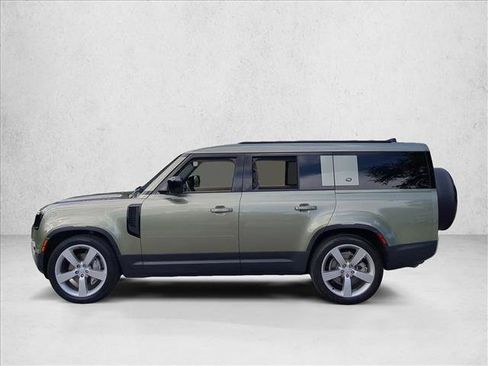 Used 2024 Land Rover Defender 130 S image 9