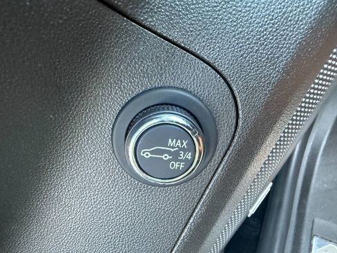 Used 2019 GMC Acadia Denali w/ Technology Package FWD image 23