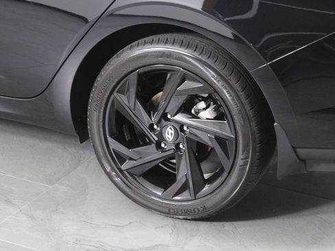 Certified 2026 Hyundai Elantra Sport FWD image 15