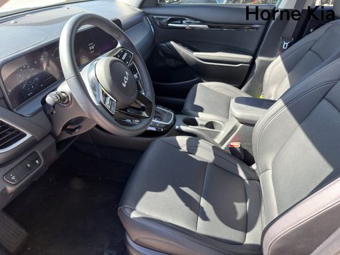 New 2026 Kia Seltos EX FWD image 9