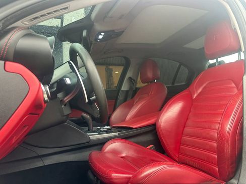 Used 2018 Alfa Romeo Giulia Ti Sport w/ Quick Order Package 22S Sport AWD/4WD image 7