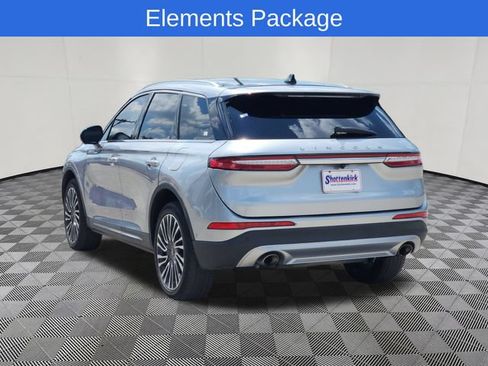 Used 2022 Lincoln Corsair Reserve w/ Equipment Group 201A FWD image 4