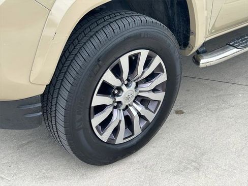 Certified 2020 Toyota Tacoma Limited image 9