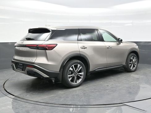 Used 2025 INFINITI QX60 Luxe w/ Vision Package image 7