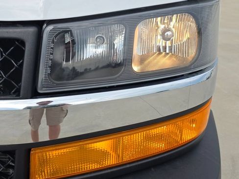 Used 2024 Chevrolet Express 2500 w/ Driver Convenience Package RWD image 9