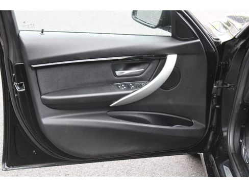 Used 2018 BMW 330i xDrive 330i xDrive Sedan 4D image 7