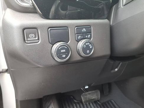 Used 2022 Chevrolet Silverado 1500 LT RWD image 19