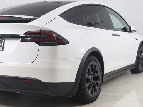 Used 2022 Tesla Model X image 55