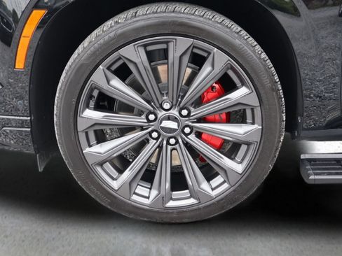 Certified 2025 Cadillac Escalade ESV V AWD/4WD image 31