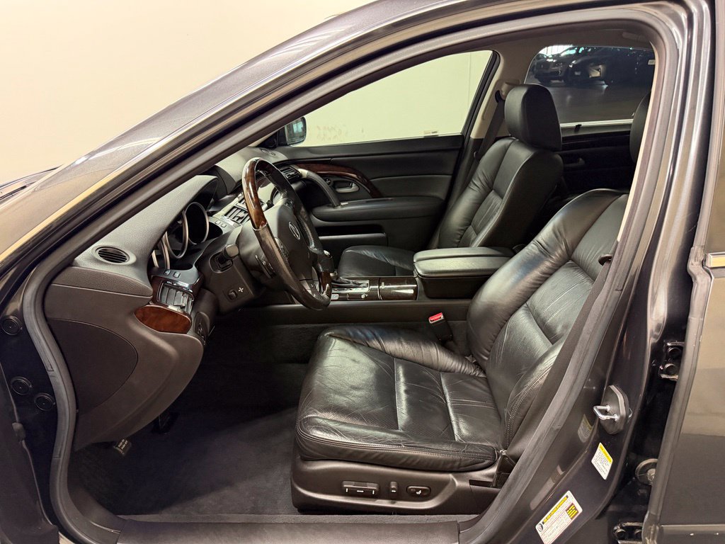 Used 2011 Acura RL w/ Technology Package AWD/4WD image 13