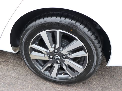 Used 2024 Nissan Versa SV image 46