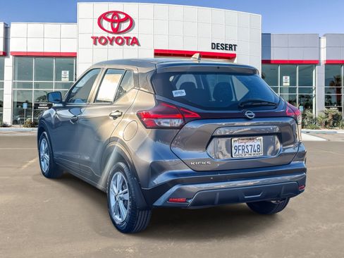 Used 2023 Nissan Kicks S image 5