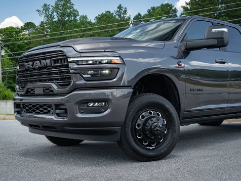 New 2026 RAM 3500 Laramie AWD/4WD image 6