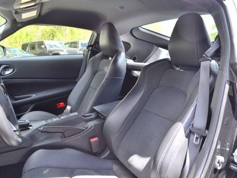 Used 2023 Nissan Z w/ Floor Mat Package (L93) RWD image 18