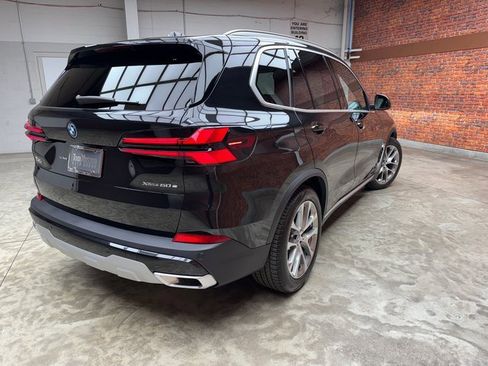 Used 2025 BMW X5 xDrive50e w/ Premium Package image 5