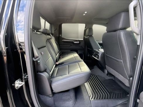 New 2026 Chevrolet Silverado 1500 LTZ w/ LTZ Premium Package image 9