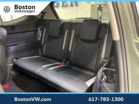 New 2026 Volkswagen Atlas Peak Edition AWD/4WD image 9
