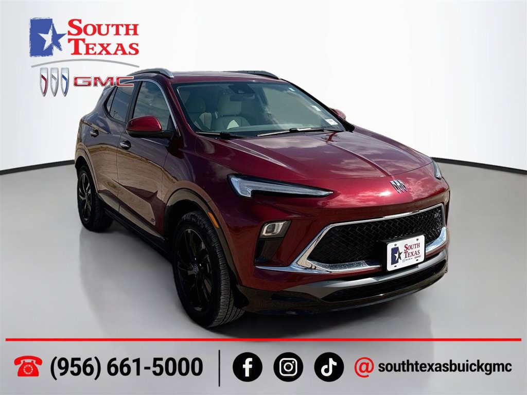 Used 2025 Buick Encore GX Sport Touring w/ Comfort Package FWD image 1
