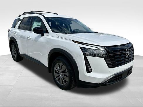 New 2026 Nissan Pathfinder SV image 3