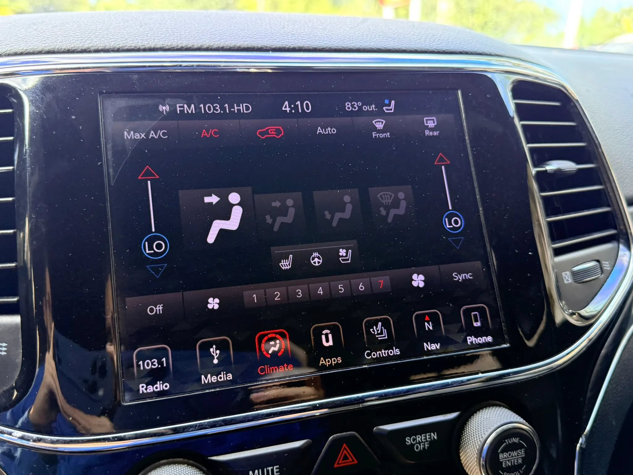 Used 2019 Jeep Grand Cherokee Limited w/ Luxury Group II RWD image 23