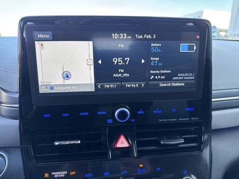 Used 2020 Hyundai Ioniq Limited image 31