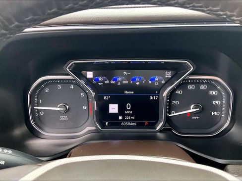 Used 2021 GMC Yukon XL Denali w/ LPO, Illumination Package AWD/4WD image 26